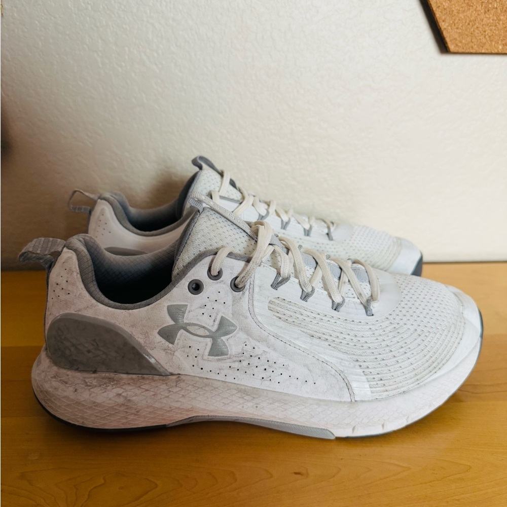 Under Armour Light Gray Athletic Shoes